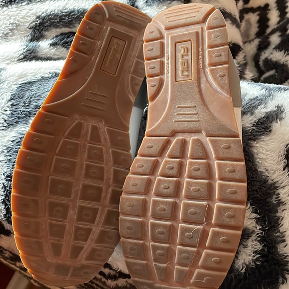 FUBU gym shoes sneakers - Picture 5 of 5